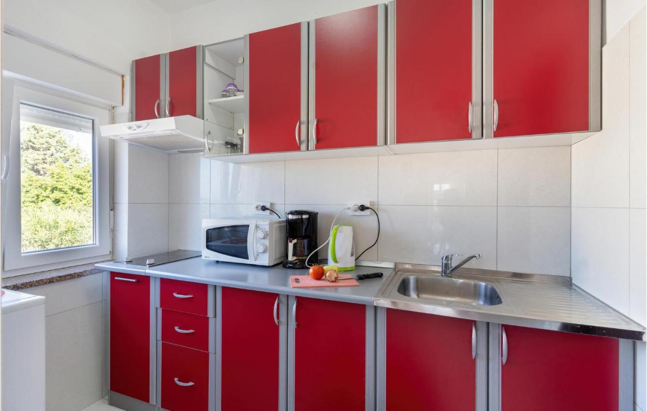 Cozy Apartment In Krk With Kitchen Крк Экстерьер фото